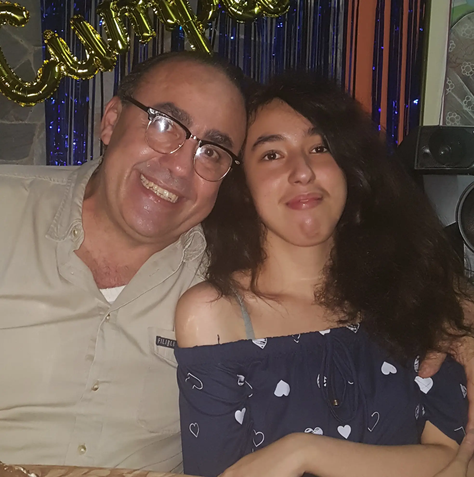 Tony celebrando su cumpleaños junto a su hija